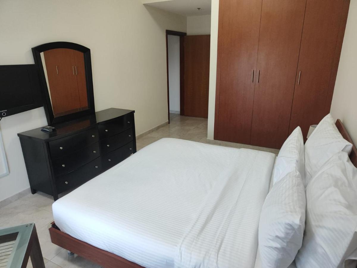 דובאי Al Raya Hotel Apartments מראה חיצוני תמונה