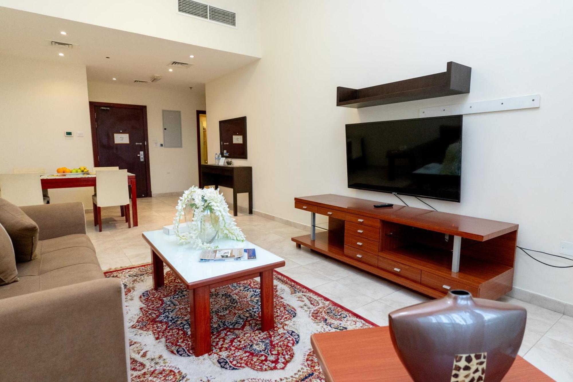 דובאי Al Raya Hotel Apartments מראה חיצוני תמונה