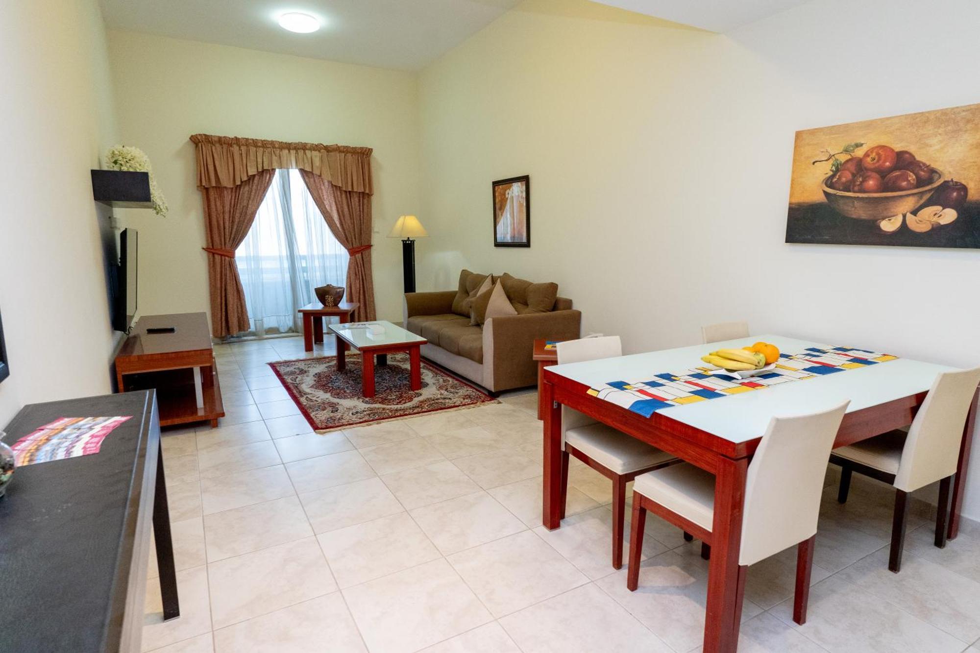 דובאי Al Raya Hotel Apartments מראה חיצוני תמונה
