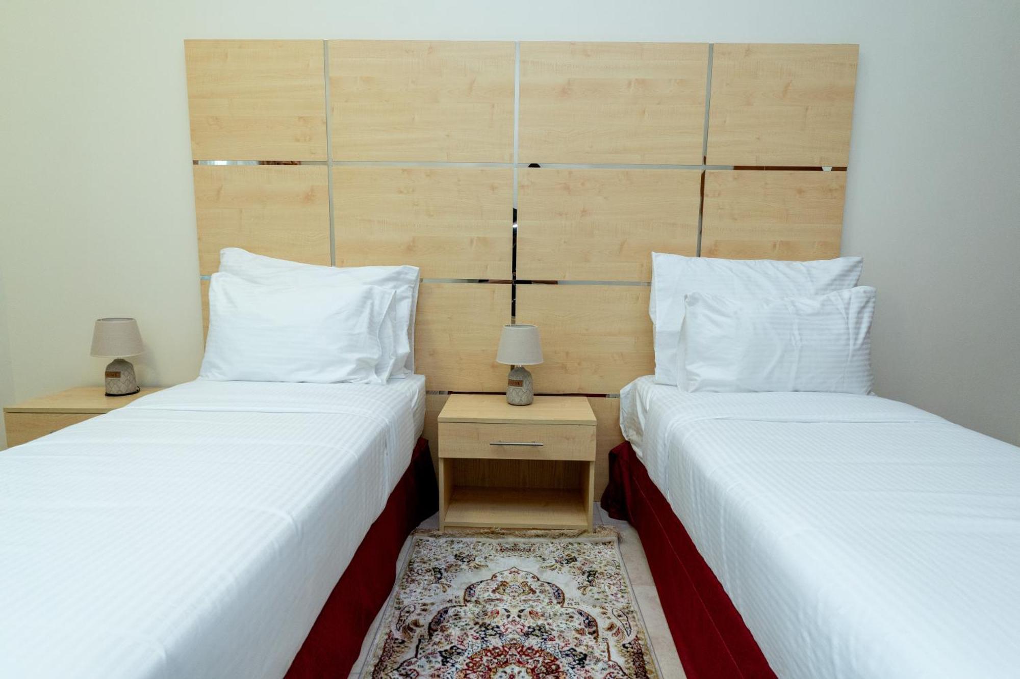 דובאי Al Raya Hotel Apartments מראה חיצוני תמונה