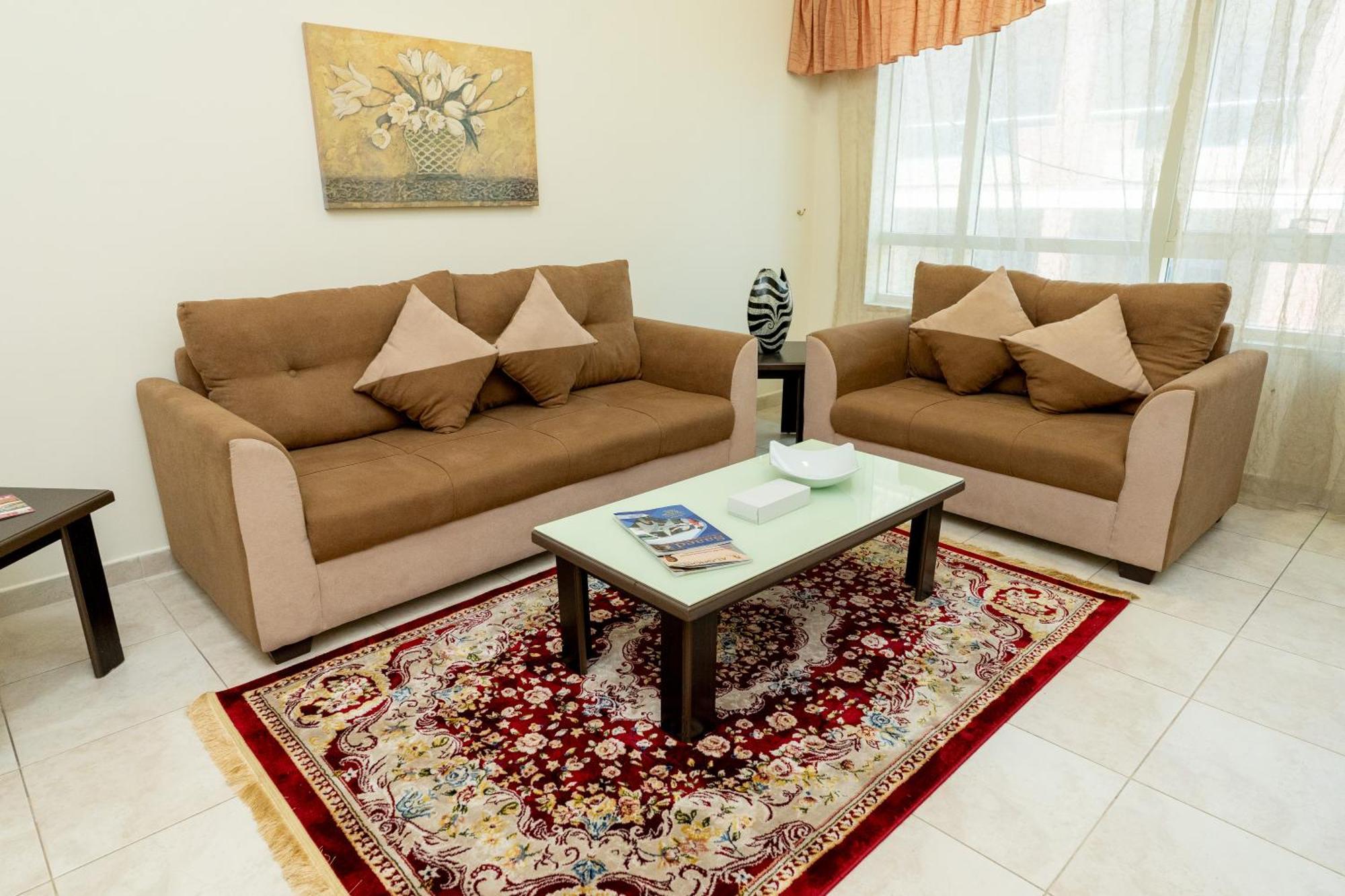 דובאי Al Raya Hotel Apartments מראה חיצוני תמונה
