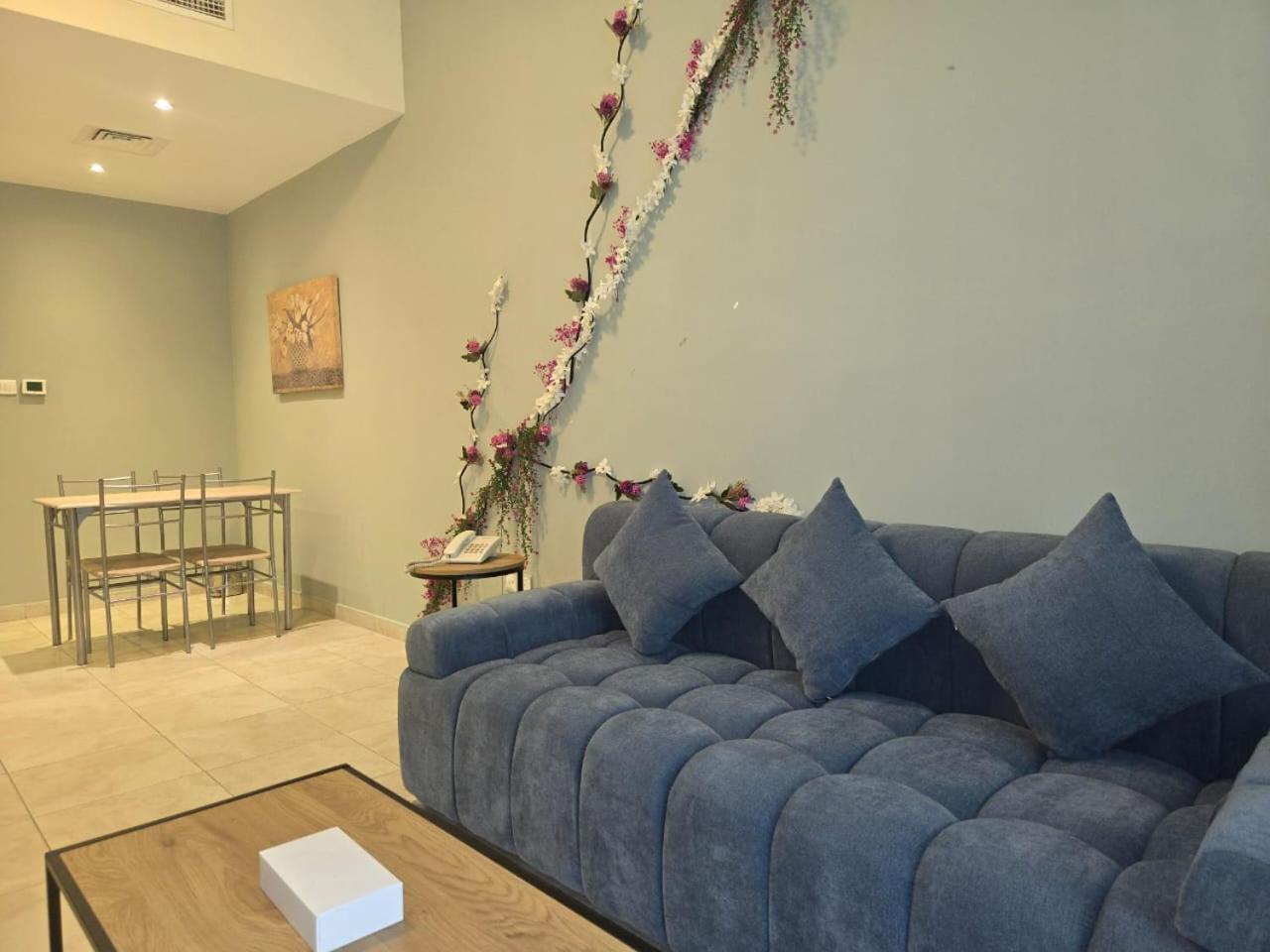 דובאי Al Raya Hotel Apartments מראה חיצוני תמונה